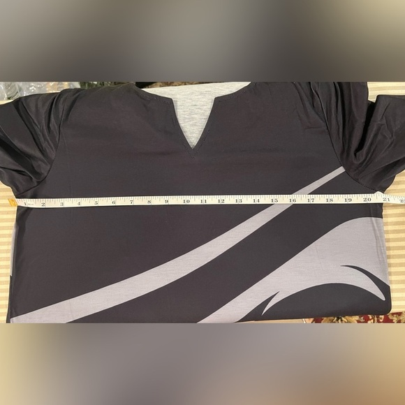 Notched Neck Figure Graphic Dress size XL12 - Picture 12 of 13